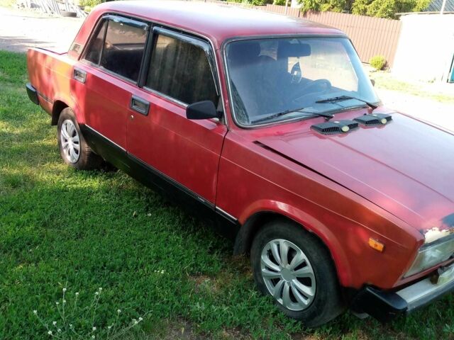 Красный ВАЗ 2105, объемом двигателя 1.3 л и пробегом 3 тыс. км за 17000 $, фото 4 на Automoto.ua