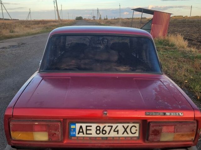 ВАЗ 2105 1983 у Новомосковске на Automoto.ua Червоний ВАЗ 2105, об'ємом двигуна 1.3 л та пробігом 2 тис. км за 764 $, фото 5 на Automoto.ua