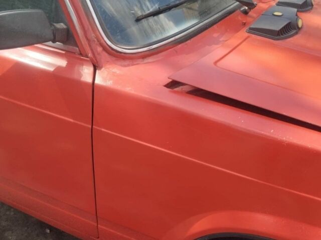 Красный ВАЗ 2105, объемом двигателя 1 л и пробегом 100 тыс. км за 592 $, фото 3 на Automoto.ua