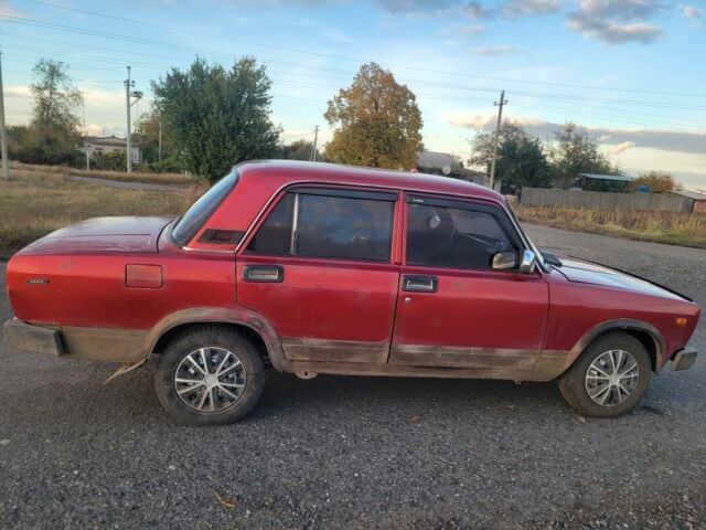 ВАЗ 2105 1983 у Новомосковске на Automoto.ua Червоний ВАЗ 2105, об'ємом двигуна 1.3 л та пробігом 2 тис. км за 764 $, фото 4 на Automoto.ua