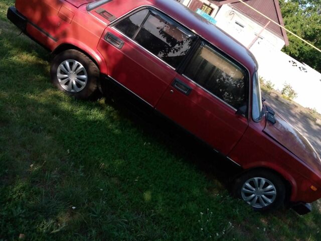 Красный ВАЗ 2105, объемом двигателя 1.3 л и пробегом 3 тыс. км за 17000 $, фото 3 на Automoto.ua