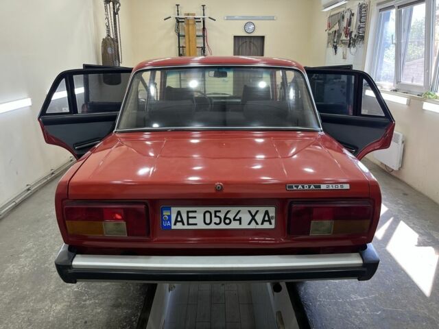 Красный ВАЗ 2105, объемом двигателя 1.2 л и пробегом 110 тыс. км за 1850 $, фото 6 на Automoto.ua