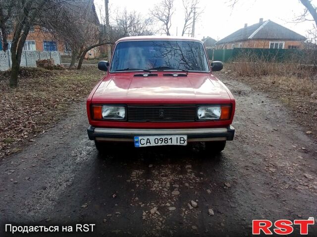 Красный ВАЗ 2105, объемом двигателя 12 л и пробегом 250 тыс. км за 850 $, фото 2 на Automoto.ua