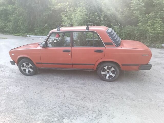 ВАЗ 2105 1984 в Ладыжин на Automoto.ua Красный ВАЗ 2105, объемом двигателя 1.3 л и пробегом 98 тыс. км за 1499 $, фото 8 на Automoto.ua