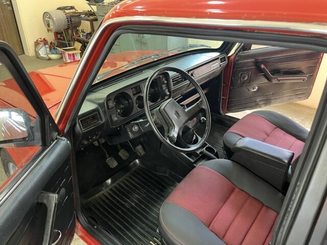 Красный ВАЗ 2105, объемом двигателя 1.2 л и пробегом 110 тыс. км за 1850 $, фото 8 на Automoto.ua