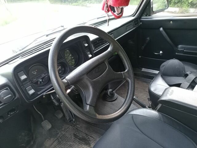 ВАЗ 2105 1984 в Ладыжин на Automoto.ua Красный ВАЗ 2105, объемом двигателя 1.3 л и пробегом 98 тыс. км за 1499 $, фото 12 на Automoto.ua