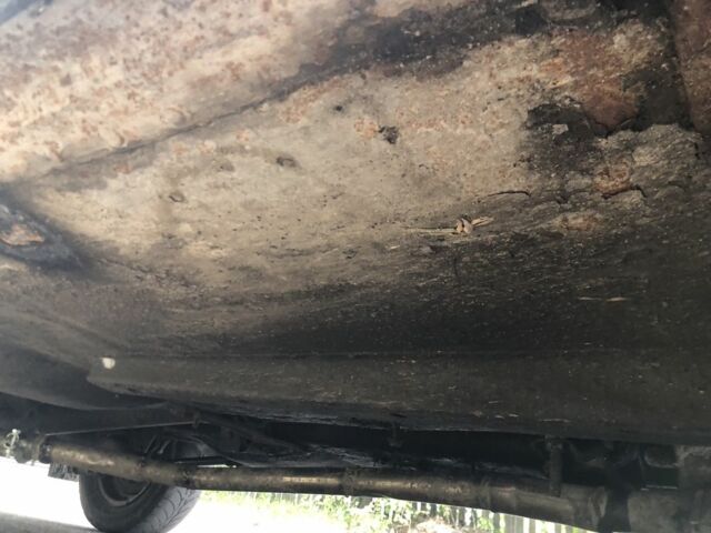 Красный ВАЗ 2105, объемом двигателя 1.3 л и пробегом 450 тыс. км за 550 $, фото 4 на Automoto.ua