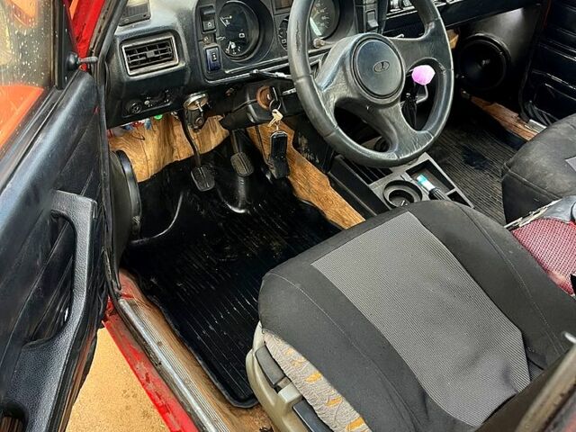 Красный ВАЗ 2105, объемом двигателя 1.2 л и пробегом 0 тыс. км за 1000 $, фото 1 на Automoto.ua