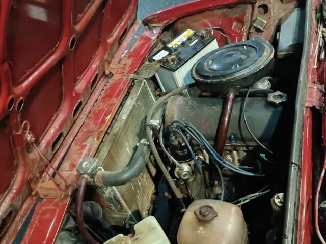 Красный ВАЗ 2105, объемом двигателя 0 л и пробегом 1000 тыс. км за 800 $, фото 6 на Automoto.ua