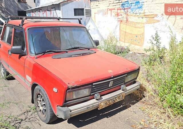 Красный ВАЗ 2105, объемом двигателя 1.3 л и пробегом 47 тыс. км за 800 $, фото 2 на Automoto.ua