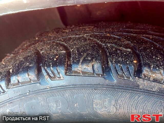 Красный ВАЗ 2105, объемом двигателя 15 л и пробегом 200 тыс. км за 790 $, фото 2 на Automoto.ua