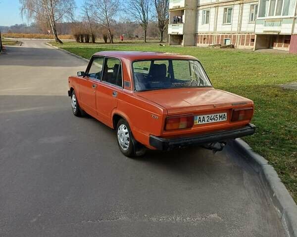 Красный ВАЗ 2105, объемом двигателя 1.29 л и пробегом 203 тыс. км за 700 $, фото 1 на Automoto.ua