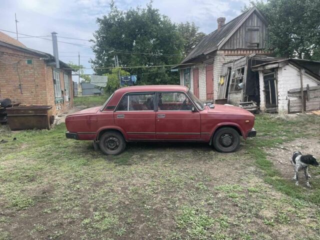 Красный ВАЗ 2105, объемом двигателя 1.5 л и пробегом 1 тыс. км за 375 $, фото 2 на Automoto.ua