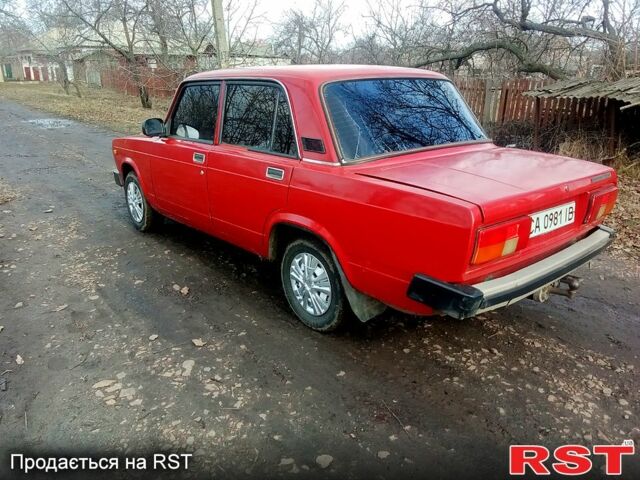 Красный ВАЗ 2105, объемом двигателя 12 л и пробегом 250 тыс. км за 850 $, фото 4 на Automoto.ua