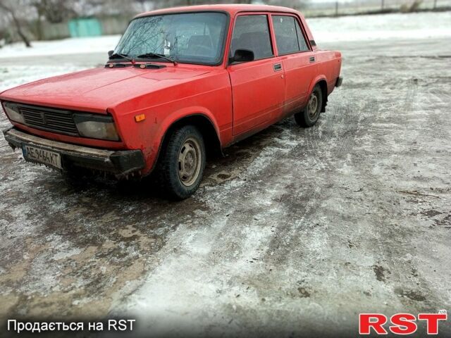 Красный ВАЗ 2105, объемом двигателя 1.2 л и пробегом 87 тыс. км за 1000 $, фото 2 на Automoto.ua