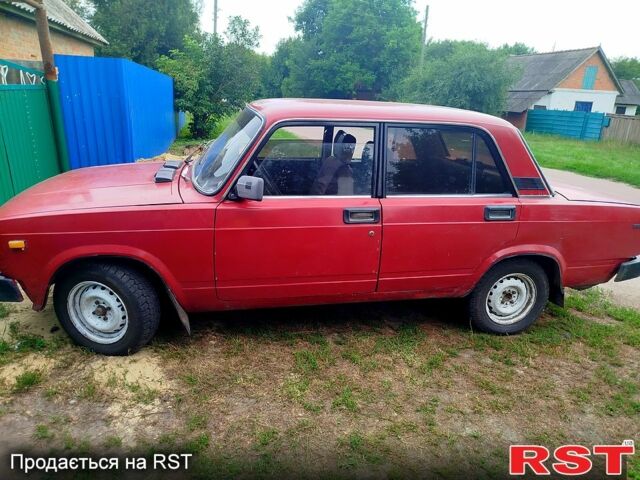 Красный ВАЗ 2105, объемом двигателя 1.3 л и пробегом 0 тыс. км за 480 $, фото 3 на Automoto.ua