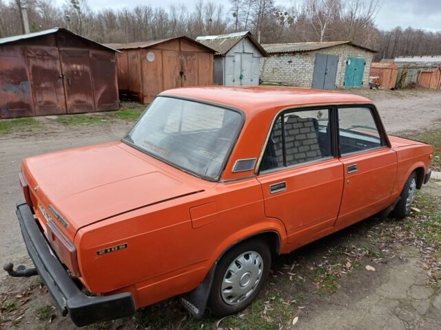 Красный ВАЗ 2105, объемом двигателя 1.3 л и пробегом 203 тыс. км за 700 $, фото 2 на Automoto.ua