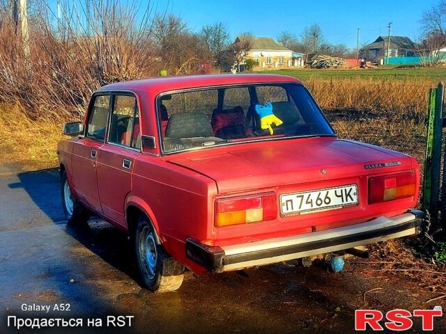 Красный ВАЗ 2105, объемом двигателя 15 л и пробегом 200 тыс. км за 790 $, фото 5 на Automoto.ua