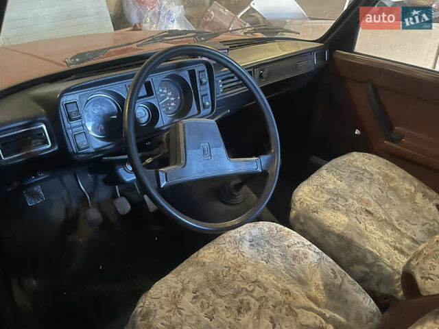 Красный ВАЗ 2105, объемом двигателя 1.3 л и пробегом 25 тыс. км за 750 $, фото 26 на Automoto.ua