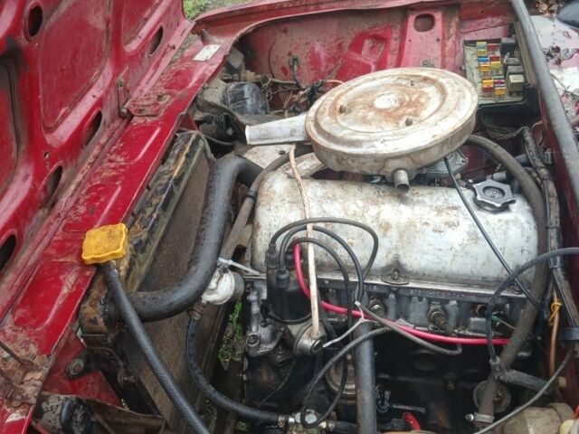 Красный ВАЗ 2105, объемом двигателя 1 л и пробегом 145 тыс. км за 369 $, фото 6 на Automoto.ua