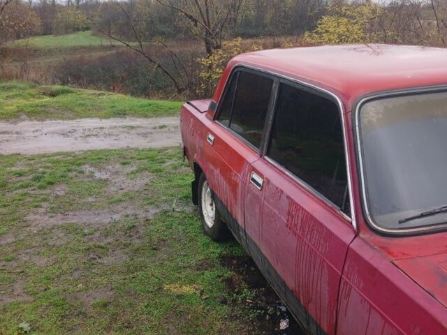 Красный ВАЗ 2105, объемом двигателя 1 л и пробегом 145 тыс. км за 369 $, фото 1 на Automoto.ua