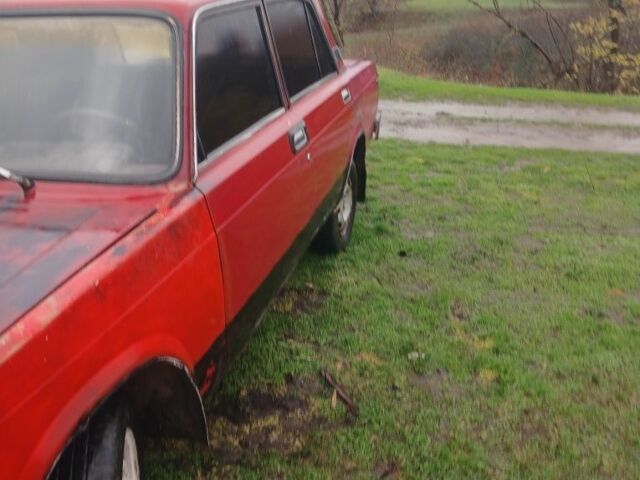 Красный ВАЗ 2105, объемом двигателя 1 л и пробегом 145 тыс. км за 369 $, фото 2 на Automoto.ua