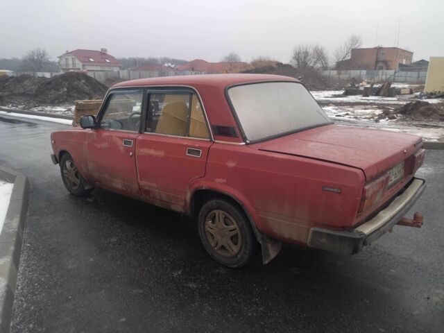 Красный ВАЗ 2105, объемом двигателя 1.5 л и пробегом 50 тыс. км за 381 $, фото 4 на Automoto.ua