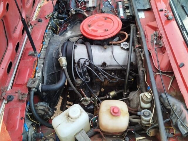 ВАЗ 2105 1985 у Полтаві на Automoto.ua Червоний ВАЗ 2105, об'ємом двигуна 1.3 л та пробігом 70 тис. км за 832 $, фото 5 на Automoto.ua