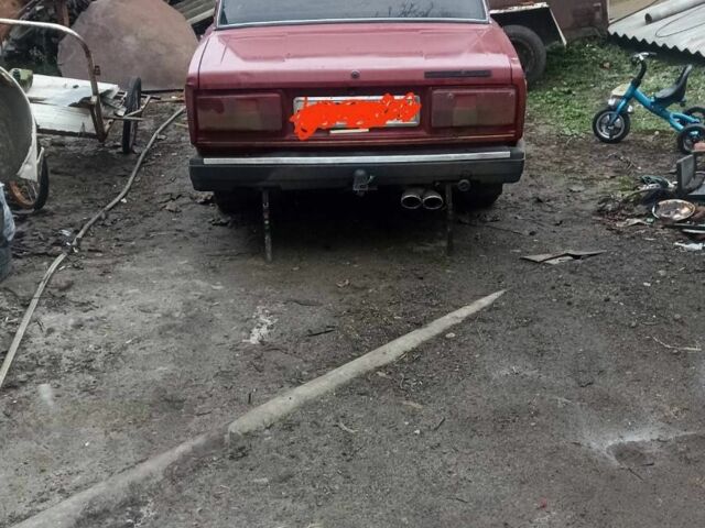 Красный ВАЗ 2105, объемом двигателя 0 л и пробегом 100 тыс. км за 899 $, фото 2 на Automoto.ua