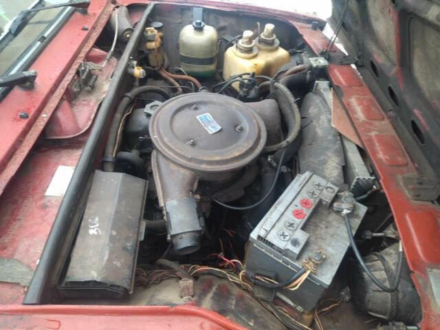 Красный ВАЗ 2105, объемом двигателя 1.5 л и пробегом 50 тыс. км за 381 $, фото 1 на Automoto.ua