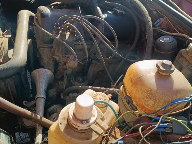 Красный ВАЗ 2105, объемом двигателя 0 л и пробегом 187 тыс. км за 480 $, фото 6 на Automoto.ua