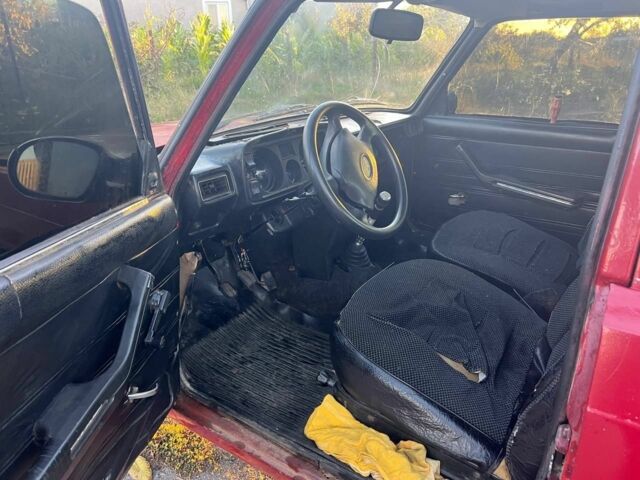 Красный ВАЗ 2105, объемом двигателя 0 л и пробегом 60 тыс. км за 350 $, фото 7 на Automoto.ua