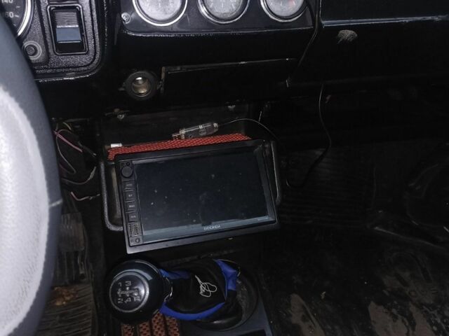 Красный ВАЗ 2105, объемом двигателя 0 л и пробегом 100 тыс. км за 899 $, фото 6 на Automoto.ua