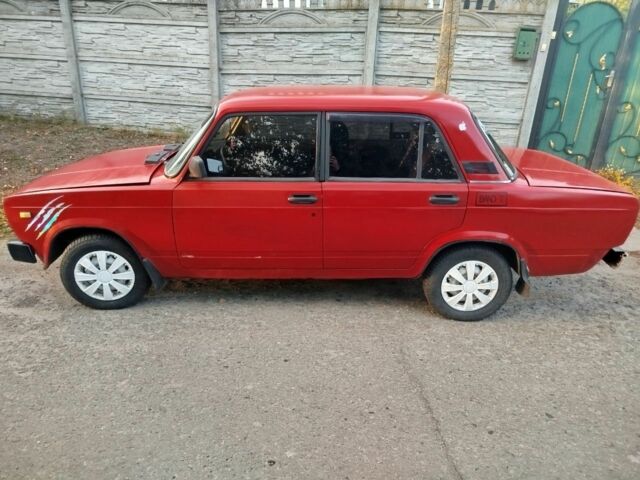 ВАЗ 2105 1985 у Полтаві на Automoto.ua Червоний ВАЗ 2105, об'ємом двигуна 1.3 л та пробігом 70 тис. км за 832 $, фото 1 на Automoto.ua