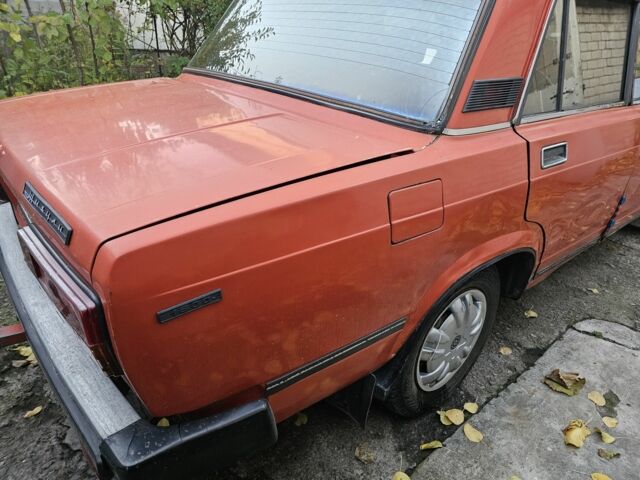 Красный ВАЗ 2105, объемом двигателя 1.6 л и пробегом 70 тыс. км за 476 $, фото 3 на Automoto.ua