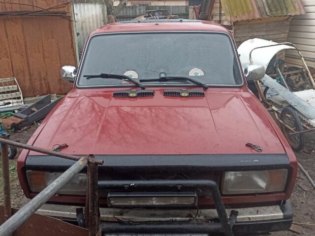 Красный ВАЗ 2105, объемом двигателя 0 л и пробегом 100 тыс. км за 899 $, фото 1 на Automoto.ua