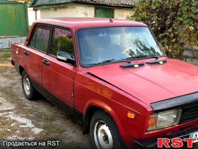 ВАЗ 2105 1985 в Царичанке на Automoto.ua Красный ВАЗ 2105, объемом двигателя 1.5 л и пробегом 0 тыс. км за 400 $, фото 1 на Automoto.ua