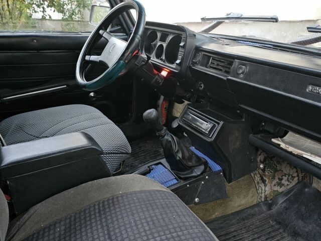 Красный ВАЗ 2105, объемом двигателя 1.6 л и пробегом 70 тыс. км за 476 $, фото 4 на Automoto.ua