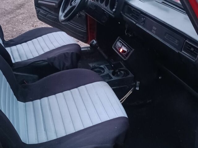 Красный ВАЗ 2105, объемом двигателя 1.5 л и пробегом 90 тыс. км за 780 $, фото 6 на Automoto.ua