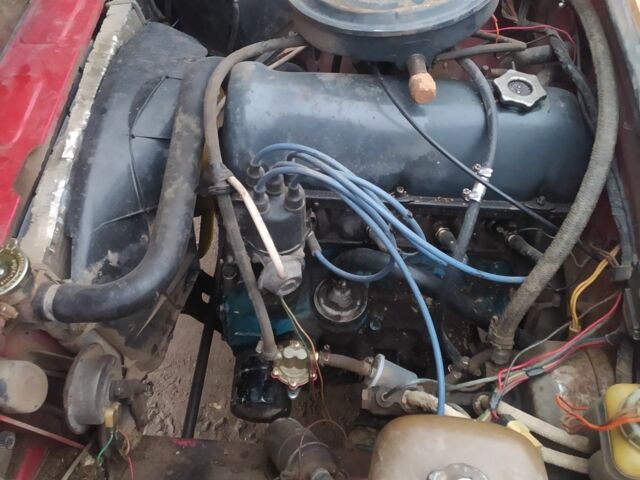 Красный ВАЗ 2105, объемом двигателя 1.3 л и пробегом 678 тыс. км за 350 $, фото 7 на Automoto.ua