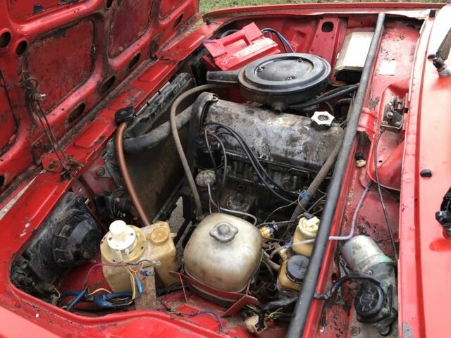 Красный ВАЗ 2105, объемом двигателя 0 л и пробегом 180 тыс. км за 420 $, фото 6 на Automoto.ua