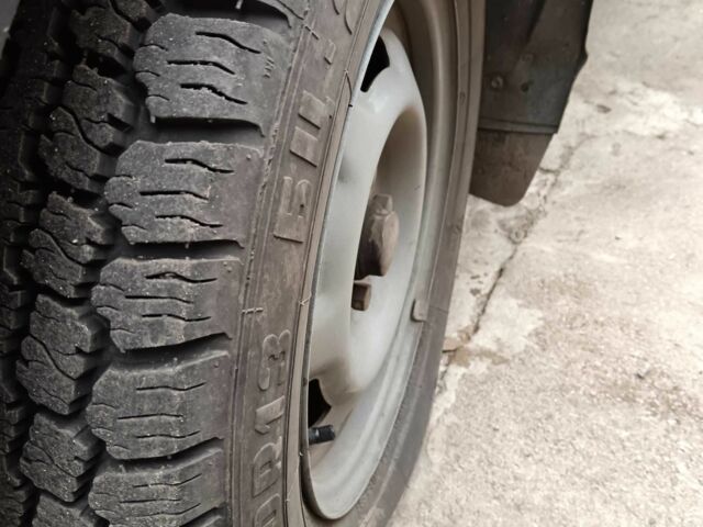 Красный ВАЗ 2105, объемом двигателя 1.3 л и пробегом 8 тыс. км за 839 $, фото 7 на Automoto.ua