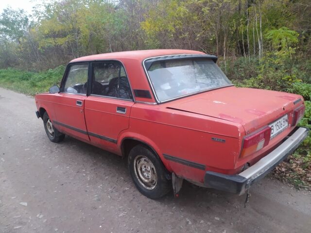 Красный ВАЗ 2105, объемом двигателя 1.3 л и пробегом 678 тыс. км за 350 $, фото 2 на Automoto.ua