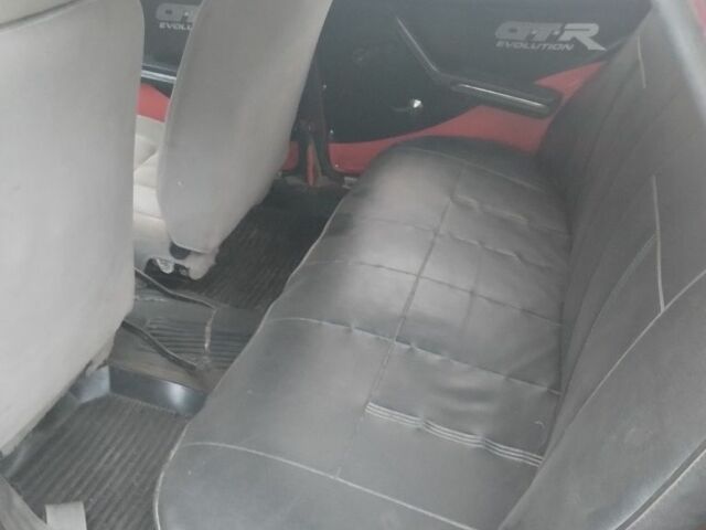 Червоний ВАЗ 2105, об'ємом двигуна 0 л та пробігом 97 тис. км за 361 $, фото 2 на Automoto.ua