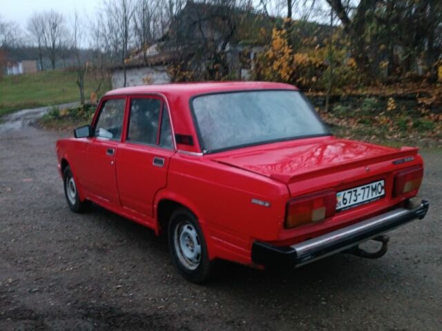 Красный ВАЗ 2105, объемом двигателя 1.5 л и пробегом 90 тыс. км за 780 $, фото 3 на Automoto.ua
