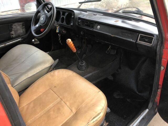 Красный ВАЗ 2105, объемом двигателя 0 л и пробегом 180 тыс. км за 420 $, фото 4 на Automoto.ua