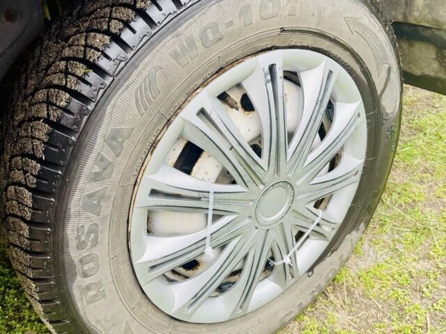 Красный ВАЗ 2105, объемом двигателя 1.3 л и пробегом 200 тыс. км за 715 $, фото 1 на Automoto.ua