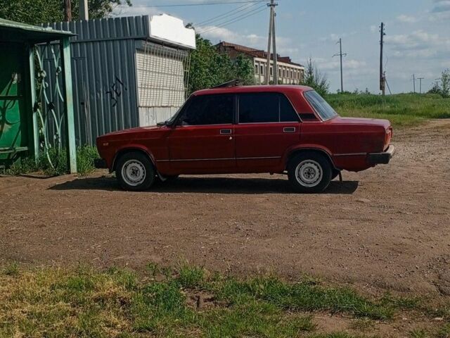 Красный ВАЗ 2105, объемом двигателя 0 л и пробегом 51 тыс. км за 696 $, фото 1 на Automoto.ua