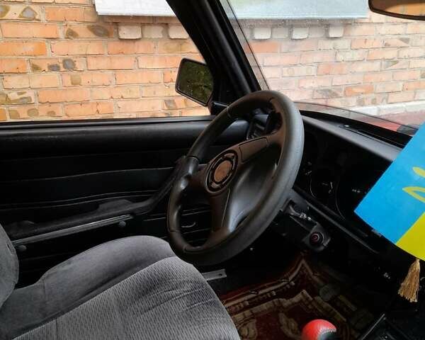 Красный ВАЗ 2105, объемом двигателя 1.5 л и пробегом 20 тыс. км за 1300 $, фото 2 на Automoto.ua