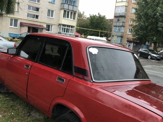 Красный ВАЗ 2105, объемом двигателя 1.3 л и пробегом 130 тыс. км за 558 $, фото 1 на Automoto.ua